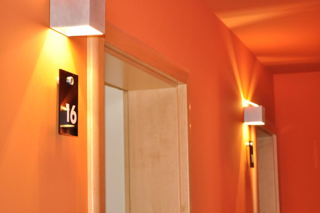 Hotel Valeria Вилла-Опичина Экстерьер фото